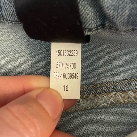 Chico’s So Slimming Girlfriend Ankle Blue Jeans Sequin Patch Cuffed Size 10 - Picture 11 of 13